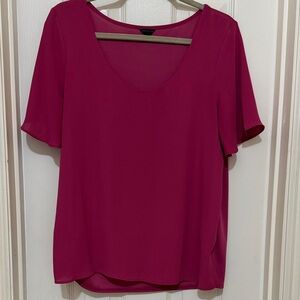Ann Taylor Fuchsia Scoop Neck Top